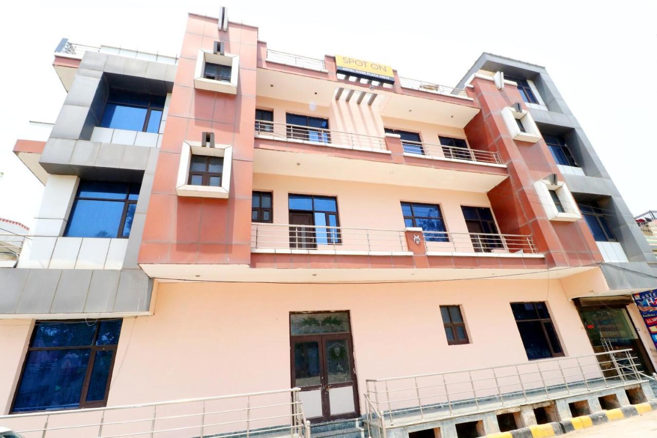 Spot On 43045 Hotel Vivek Plaza Shahpur  Luaran gambar