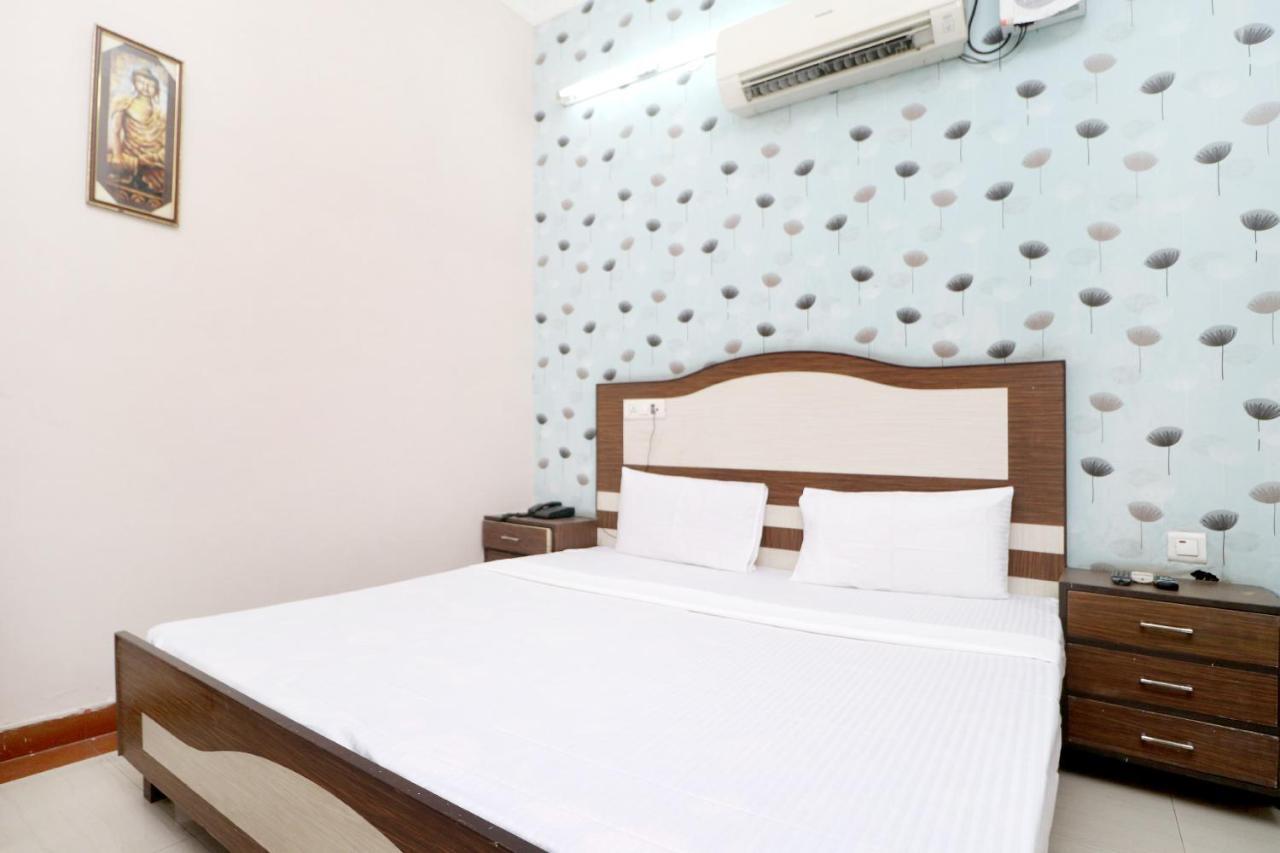 Spot On 43045 Hotel Vivek Plaza Shahpur  Luaran gambar