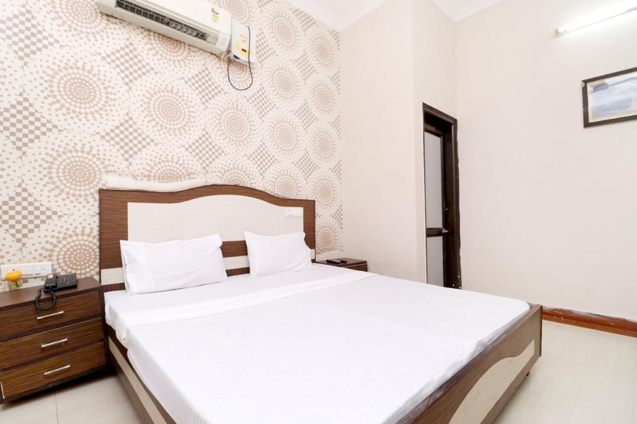 Spot On 43045 Hotel Vivek Plaza Shahpur  Luaran gambar